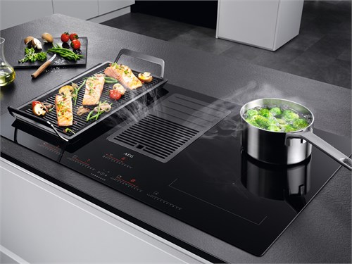Bếp tích hợp hút mùi AEG
